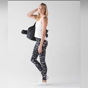 Lululemon Wunder Under Pant (Hi-Rise) Warp Ice Grey Black size 8